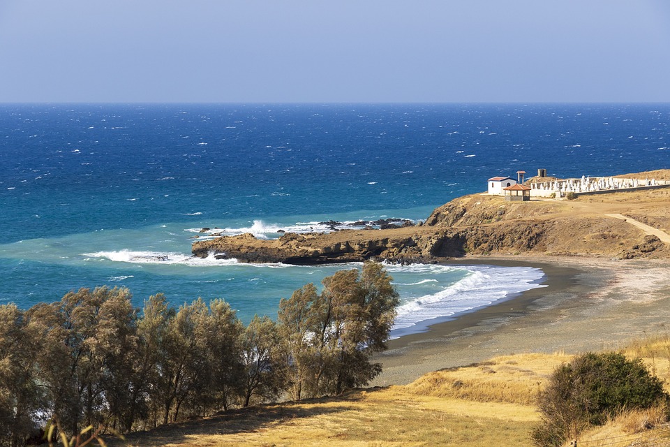 Российские туристы начнут летать на Кипр со стыковкой в Кувейте